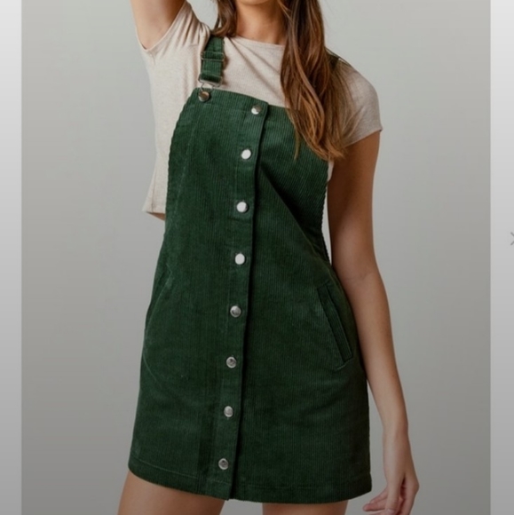 harper heritage Dresses & Skirts - Harper heritage black corduroy overall mini dress small *D2
